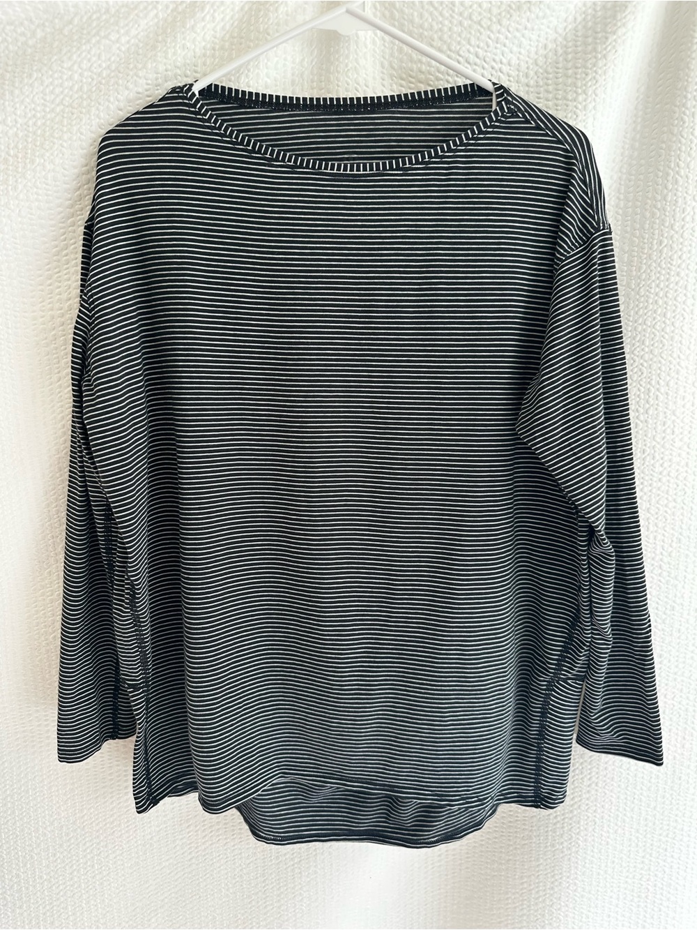 Lululemon Back in Action Black White Striped Long Sleeve Relaxed Fit Shirt 10
